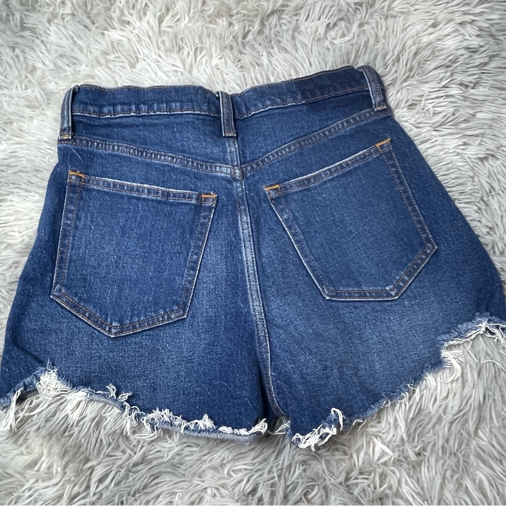 Abercrombie & Fitch High Rise Cutoff Mom Denim Shorts Dark Wash Raw Hem 26/2 - Picture 4 of 5